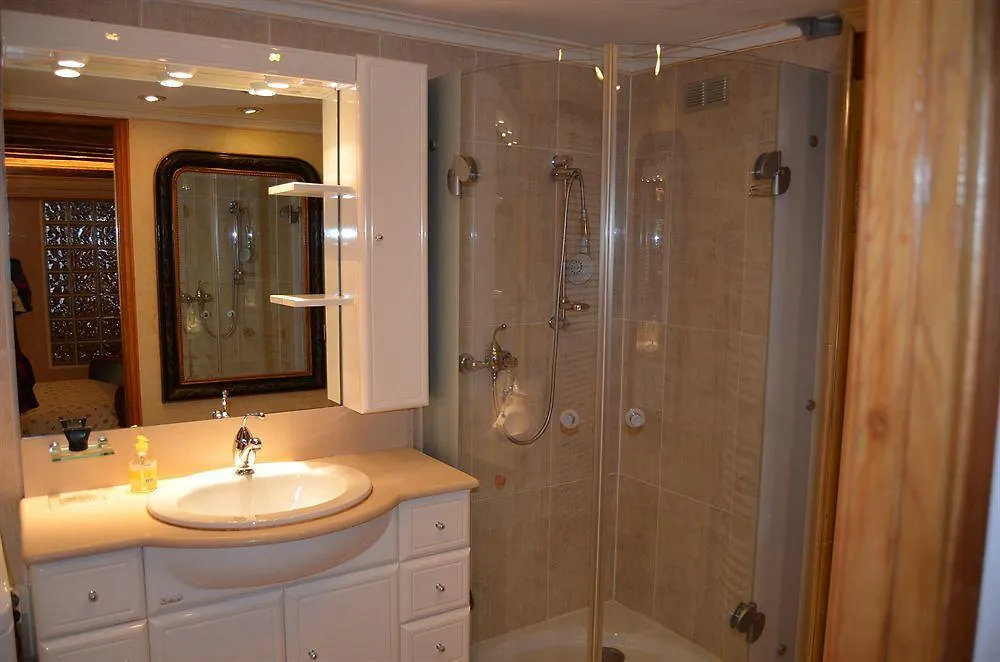 Saint Germain Des Pres Apartment